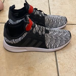 Men’s size 10.5 Adidas sneaker